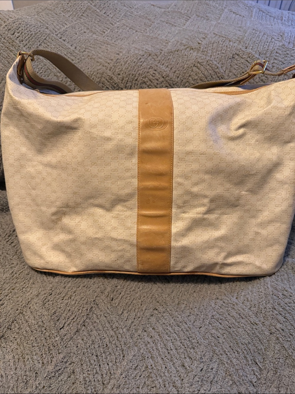 Gucci AUTHENTIC Vintage Micro GG Cream Monogram Duffle Bag. Please see all pics